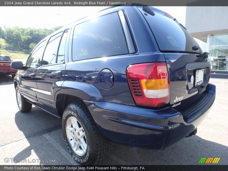 Midnight Blue Pearl / Sandstone 2004 Jeep Grand Cherokee Laredo 4x4