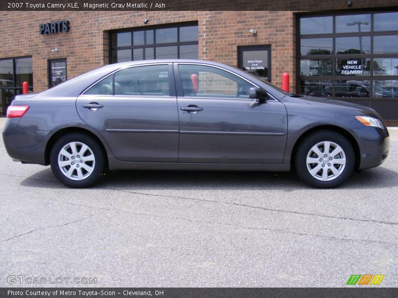 Magnetic Gray Metallic / Ash 2007 Toyota Camry XLE