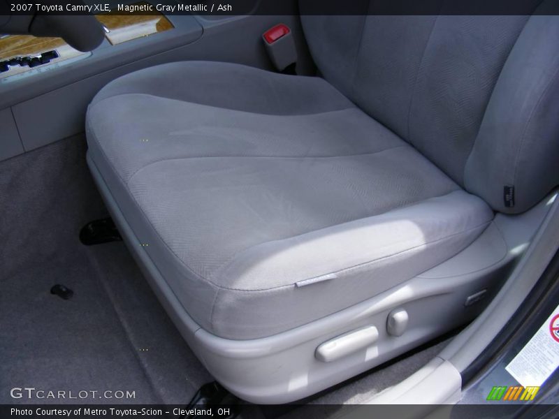 Magnetic Gray Metallic / Ash 2007 Toyota Camry XLE