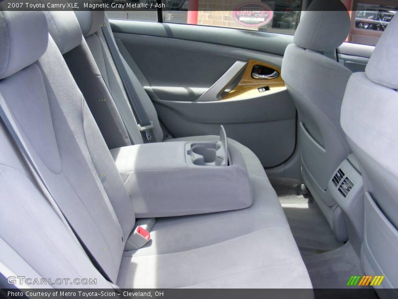 Magnetic Gray Metallic / Ash 2007 Toyota Camry XLE
