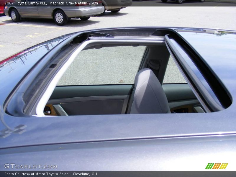 Magnetic Gray Metallic / Ash 2007 Toyota Camry XLE