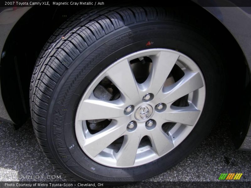 Magnetic Gray Metallic / Ash 2007 Toyota Camry XLE
