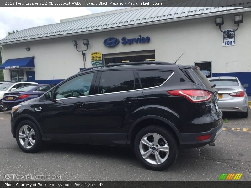 Tuxedo Black Metallic / Medium Light Stone 2013 Ford Escape SE 2.0L EcoBoost 4WD