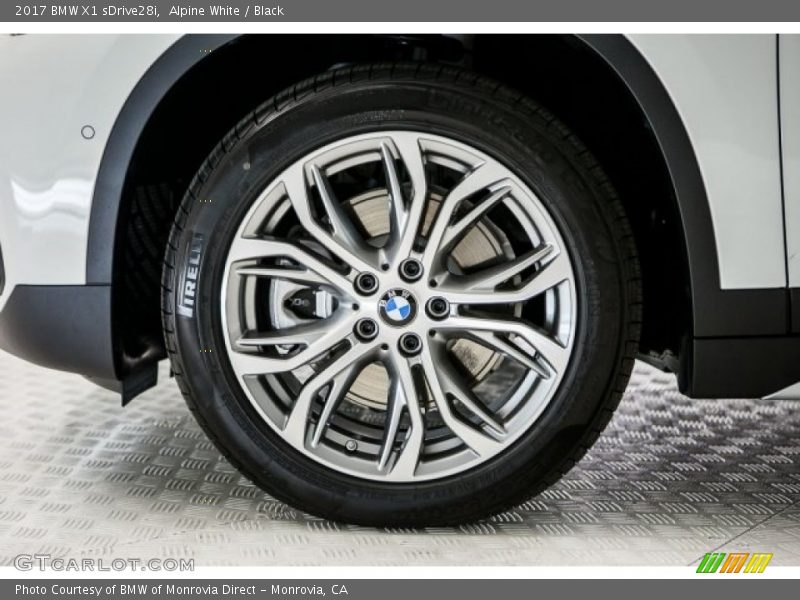 Alpine White / Black 2017 BMW X1 sDrive28i