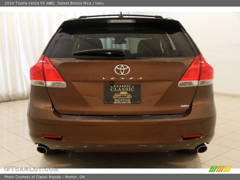 Sunset Bronze Mica / Ivory 2010 Toyota Venza V6 AWD