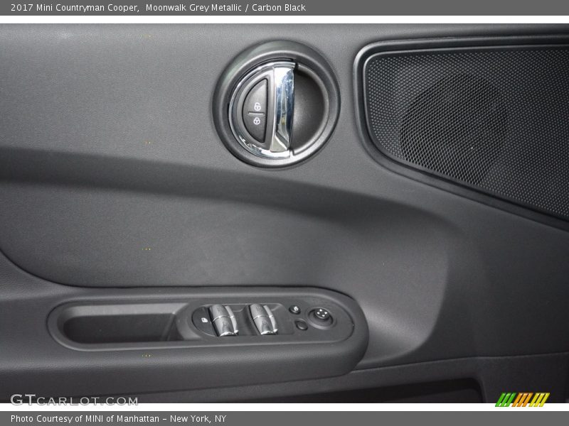 Moonwalk Grey Metallic / Carbon Black 2017 Mini Countryman Cooper