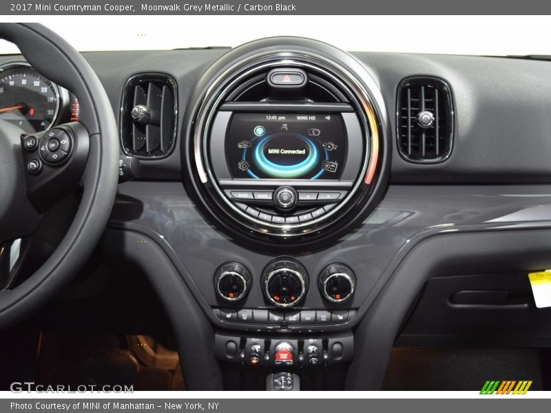Moonwalk Grey Metallic / Carbon Black 2017 Mini Countryman Cooper
