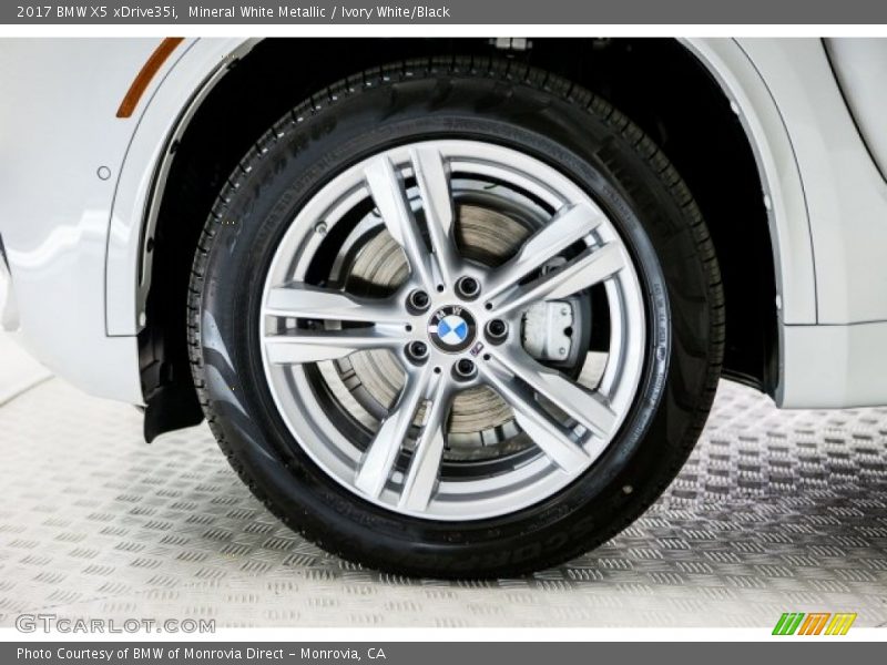 Mineral White Metallic / Ivory White/Black 2017 BMW X5 xDrive35i