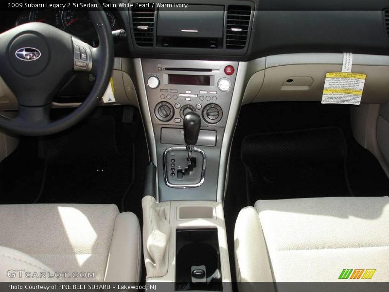 Satin White Pearl / Warm Ivory 2009 Subaru Legacy 2.5i Sedan