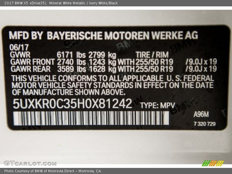 Mineral White Metallic / Ivory White/Black 2017 BMW X5 xDrive35i