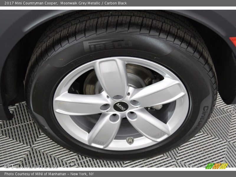 Moonwalk Grey Metallic / Carbon Black 2017 Mini Countryman Cooper