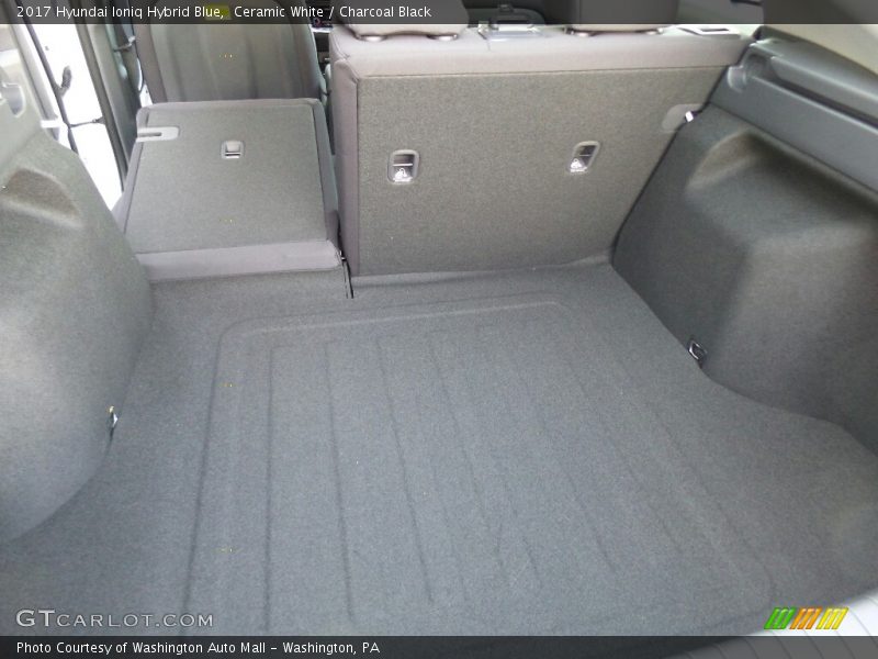 Ceramic White / Charcoal Black 2017 Hyundai Ioniq Hybrid Blue