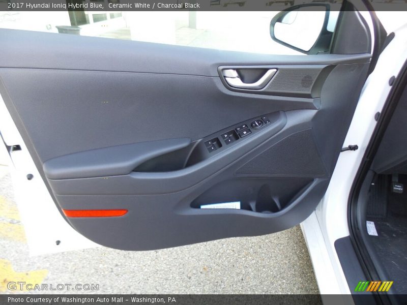 Ceramic White / Charcoal Black 2017 Hyundai Ioniq Hybrid Blue