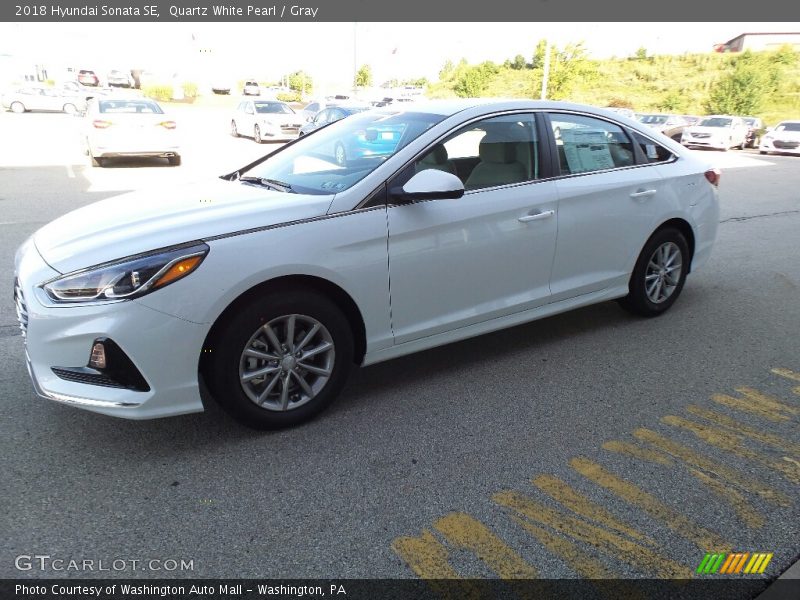 Front 3/4 View of 2018 Sonata SE