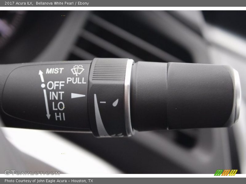 Bellanova White Pearl / Ebony 2017 Acura ILX