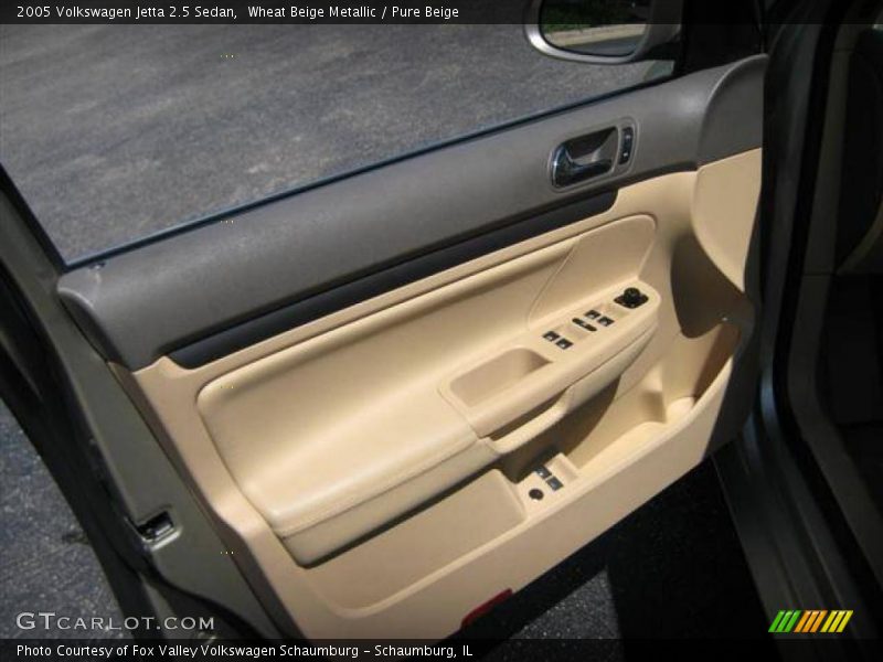 Wheat Beige Metallic / Pure Beige 2005 Volkswagen Jetta 2.5 Sedan