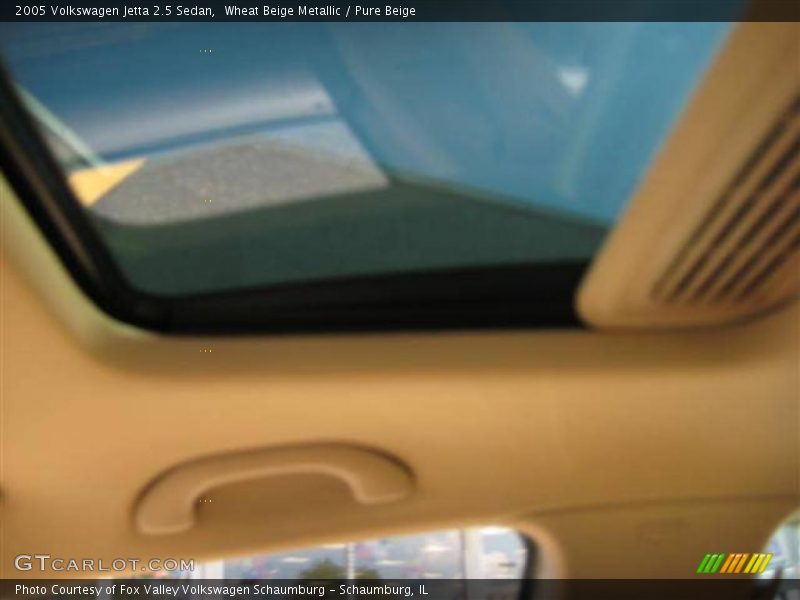 Wheat Beige Metallic / Pure Beige 2005 Volkswagen Jetta 2.5 Sedan