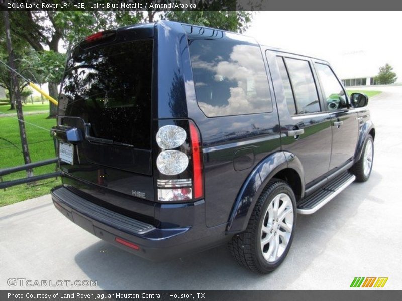 Loire Blue Metallic / Almond/Arabica 2016 Land Rover LR4 HSE