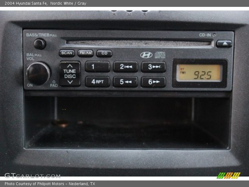 Nordic White / Gray 2004 Hyundai Santa Fe