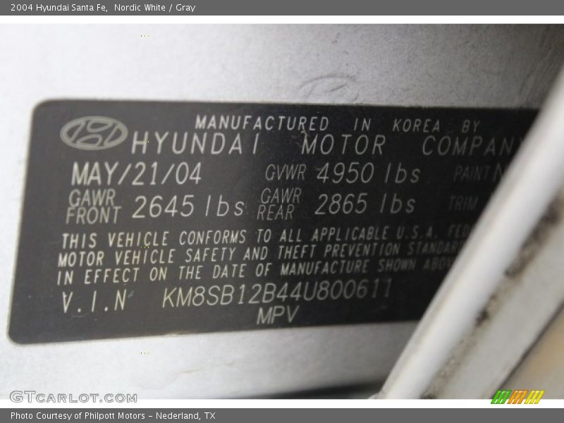 Nordic White / Gray 2004 Hyundai Santa Fe