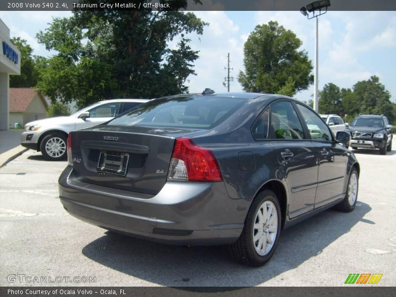 Titanium Grey Metallic / Off-Black 2008 Volvo S40 2.4i