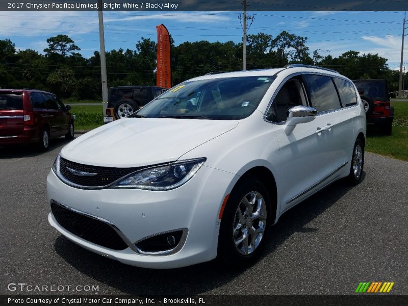 Bright White / Black/Alloy 2017 Chrysler Pacifica Limited