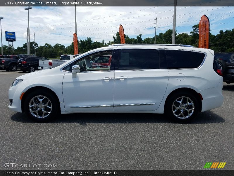 Bright White / Black/Alloy 2017 Chrysler Pacifica Limited