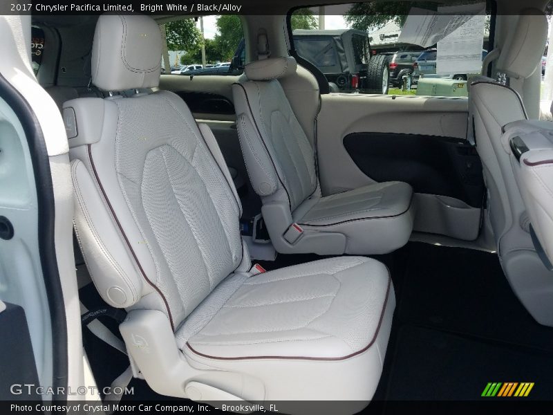 Bright White / Black/Alloy 2017 Chrysler Pacifica Limited