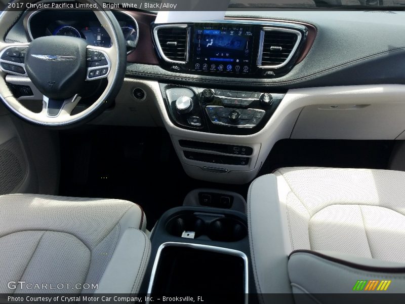 Bright White / Black/Alloy 2017 Chrysler Pacifica Limited