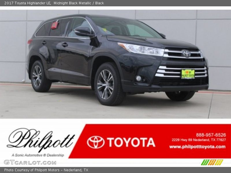 Midnight Black Metallic / Black 2017 Toyota Highlander LE