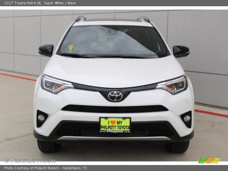 Super White / Black 2017 Toyota RAV4 SE
