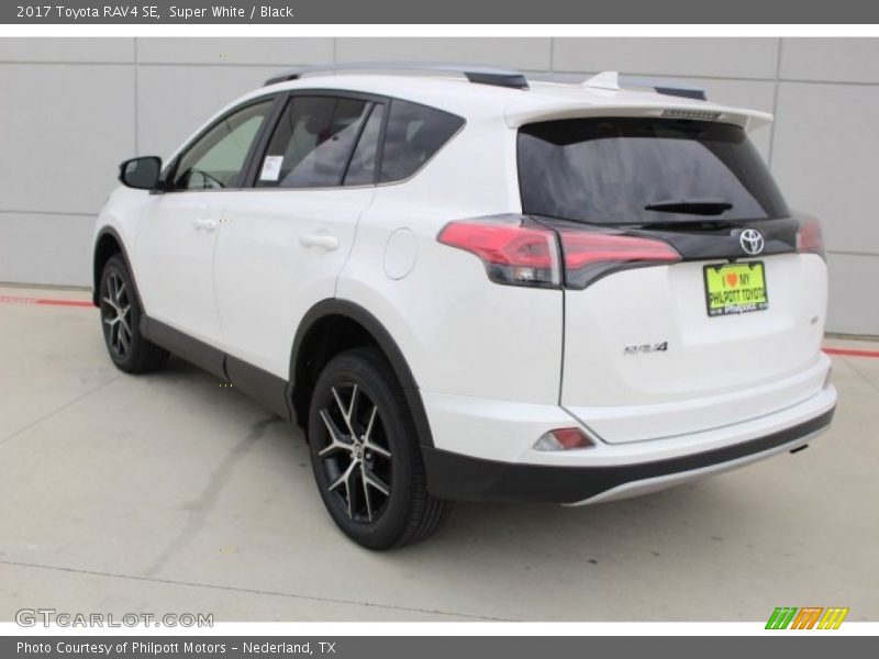 Super White / Black 2017 Toyota RAV4 SE