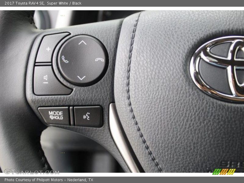 Super White / Black 2017 Toyota RAV4 SE