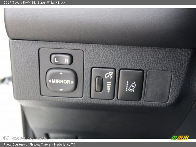 Super White / Black 2017 Toyota RAV4 SE