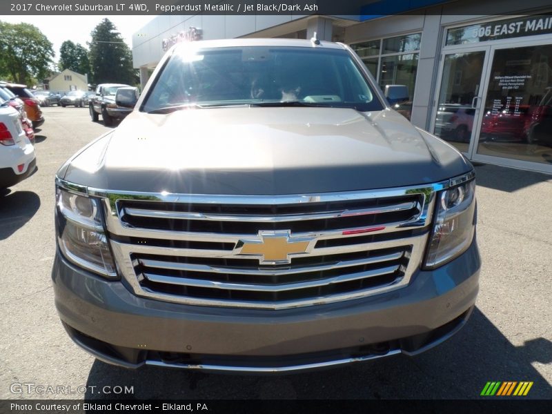 Pepperdust Metallic / Jet Black/Dark Ash 2017 Chevrolet Suburban LT 4WD