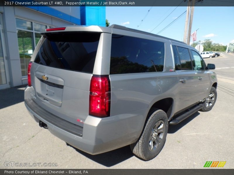 Pepperdust Metallic / Jet Black/Dark Ash 2017 Chevrolet Suburban LT 4WD
