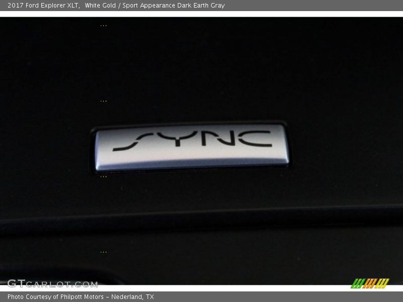 White Gold / Sport Appearance Dark Earth Gray 2017 Ford Explorer XLT