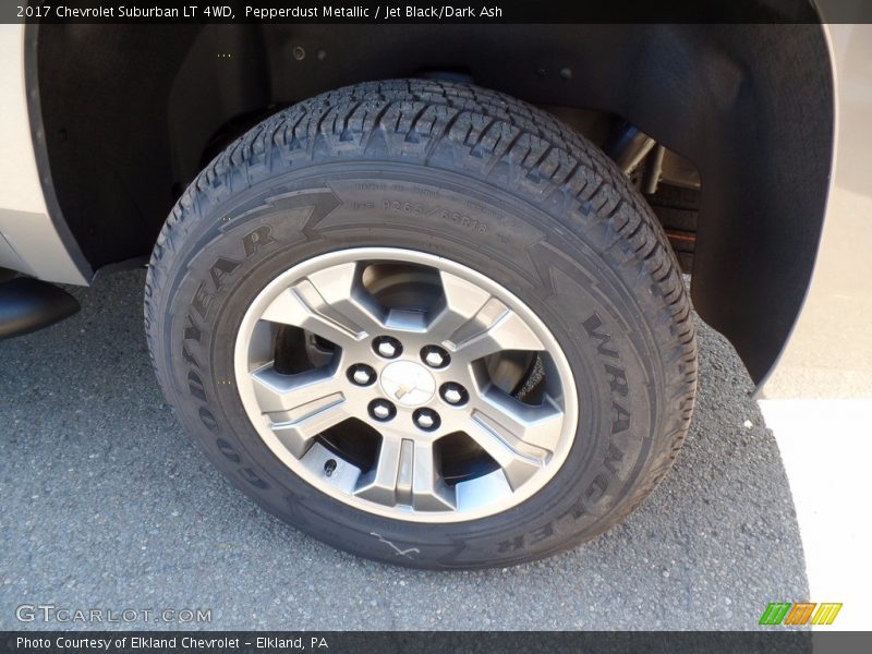 Pepperdust Metallic / Jet Black/Dark Ash 2017 Chevrolet Suburban LT 4WD