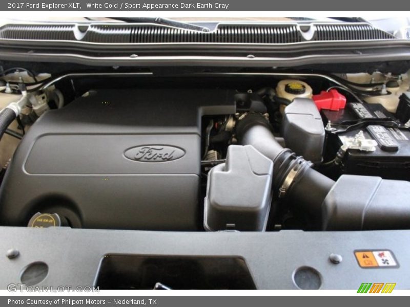 White Gold / Sport Appearance Dark Earth Gray 2017 Ford Explorer XLT