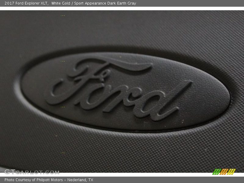 White Gold / Sport Appearance Dark Earth Gray 2017 Ford Explorer XLT