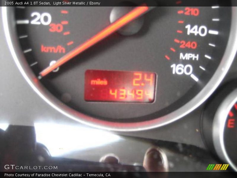 Light Silver Metallic / Ebony 2005 Audi A4 1.8T Sedan