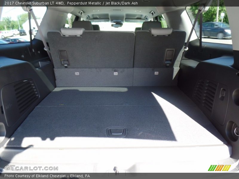 Pepperdust Metallic / Jet Black/Dark Ash 2017 Chevrolet Suburban LT 4WD