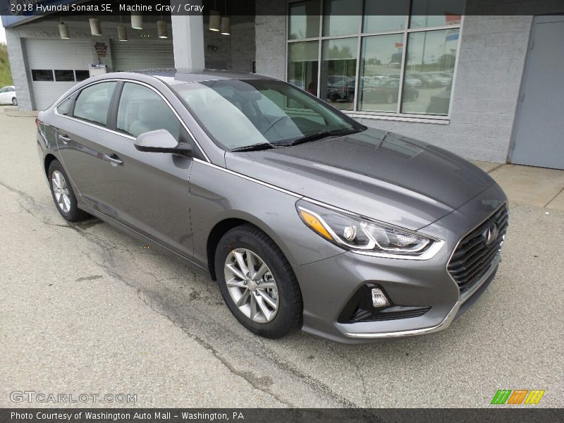 Front 3/4 View of 2018 Sonata SE