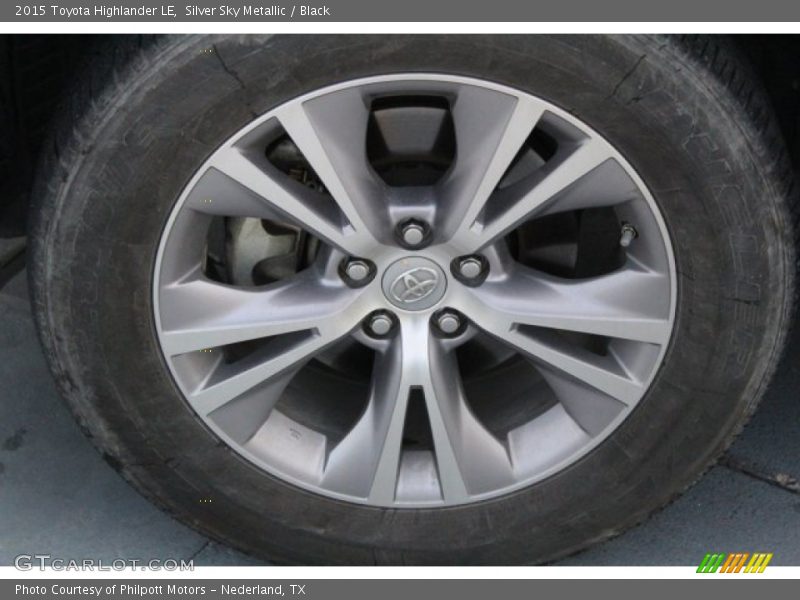 Silver Sky Metallic / Black 2015 Toyota Highlander LE