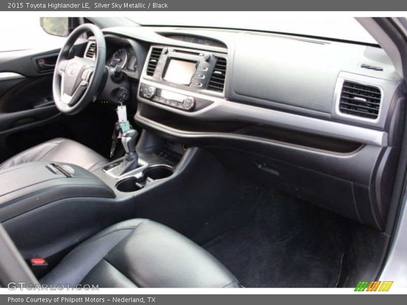 Silver Sky Metallic / Black 2015 Toyota Highlander LE