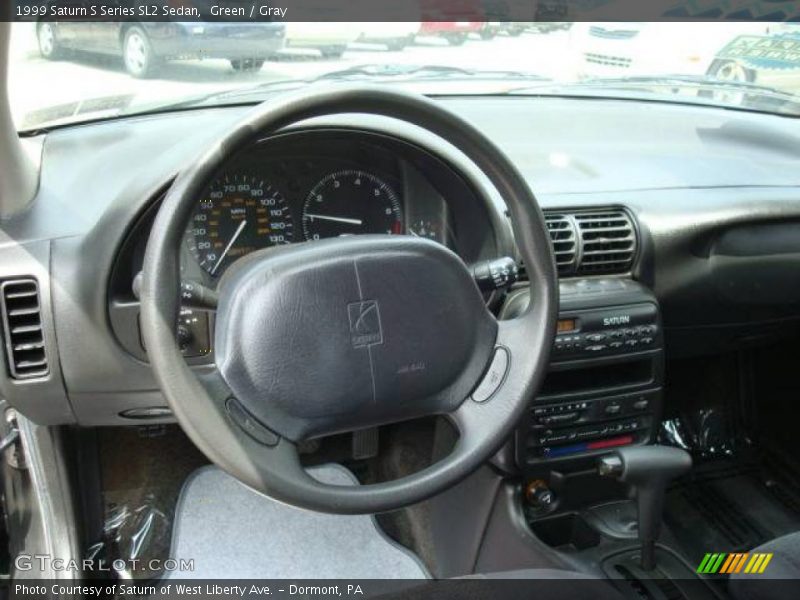 Green / Gray 1999 Saturn S Series SL2 Sedan