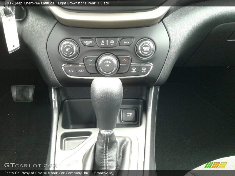 Light Brownstone Pearl / Black 2017 Jeep Cherokee Latitude