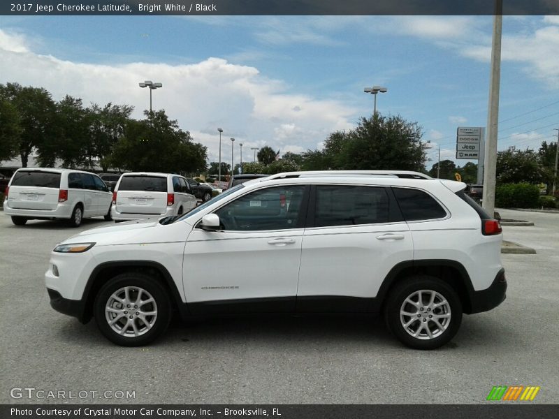 Bright White / Black 2017 Jeep Cherokee Latitude