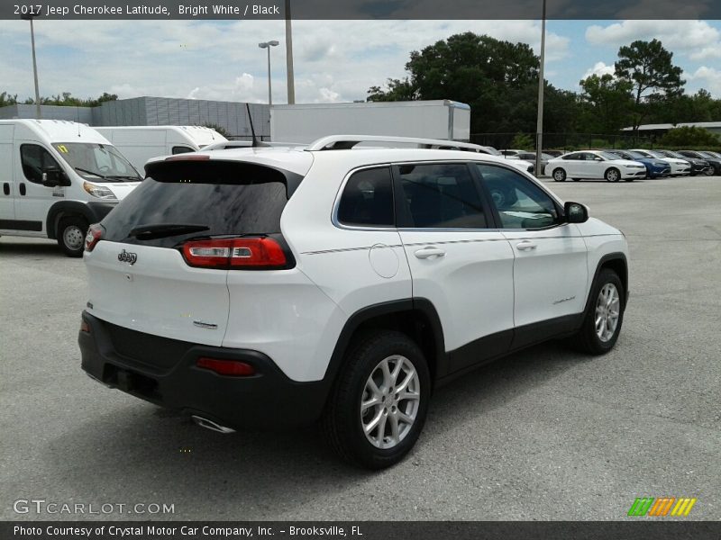 Bright White / Black 2017 Jeep Cherokee Latitude