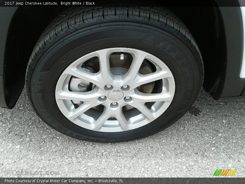 Bright White / Black 2017 Jeep Cherokee Latitude